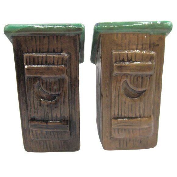 Novelty Outhouse Shaped Salt and Pepper Ceramic Shaker Set - Picture 1 of 10